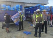 Tetesan Air Garam Picu Jalan Licin, Satlantas Polres Pamekasan Tertibkan Angkutan di Pademawu